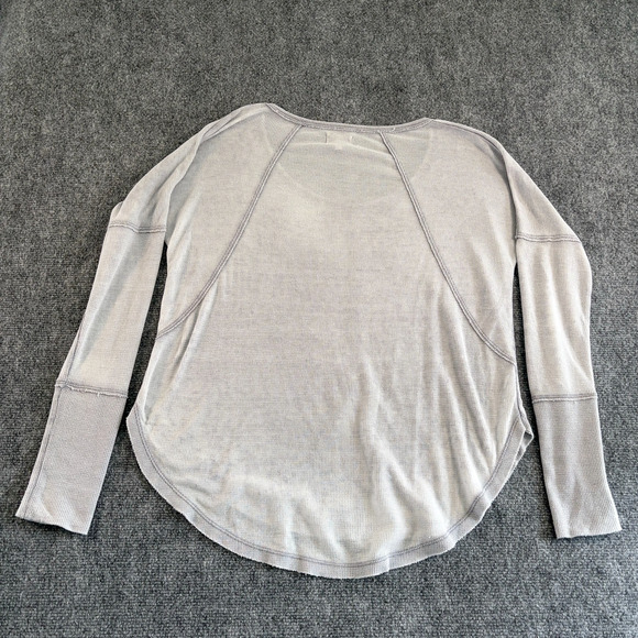 Lucky Brand Women’s Gray Tissue Thermal Waffle Knit Long Sleeve Size Small - Picture 2 of 5